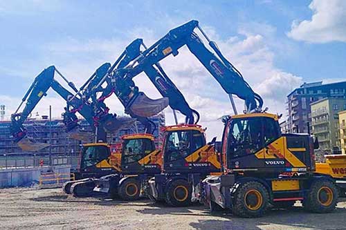 Westlunds Entreprenads grävmaskin som gräver